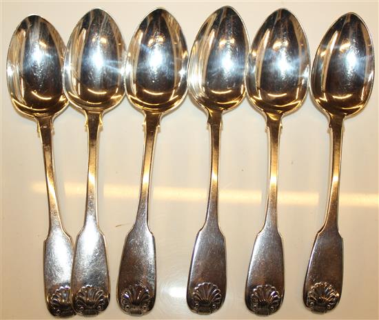 Set of 6 silver dessert spoons(-)